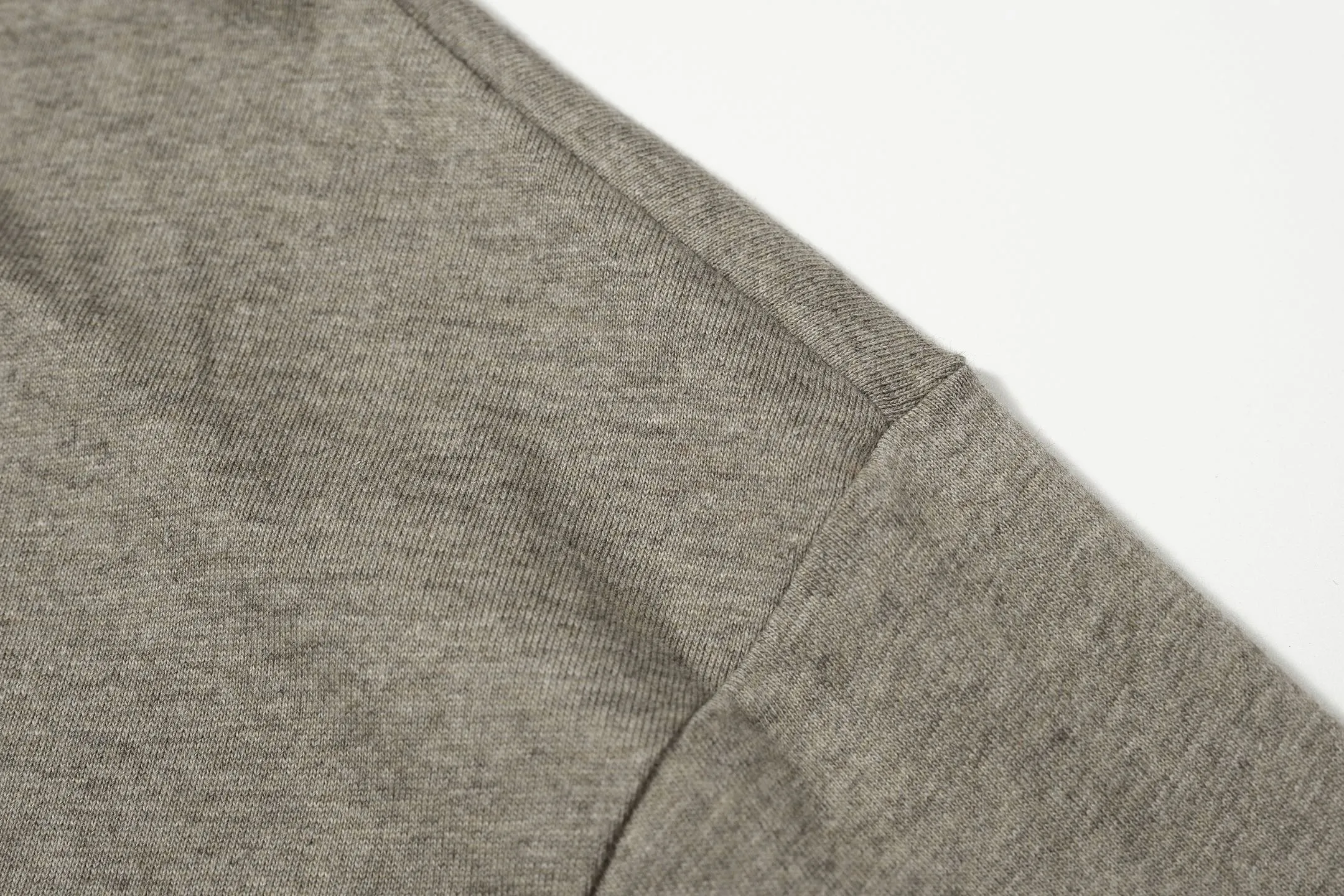 New Arrival Dark Gray In Stock 🧨 6295#FO ESS LOGO T Light Gray Dark Gray S-XL ： ：6295#14013055